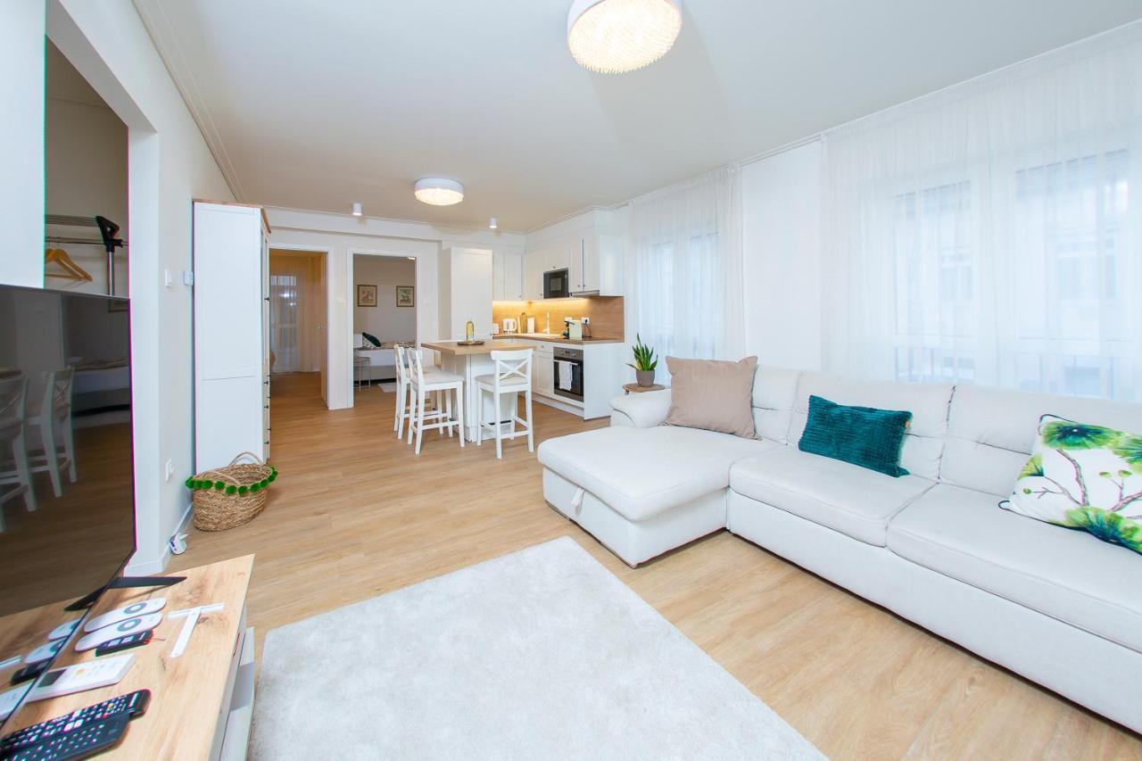 Cosy Inner City Getaway Bestern Сегед Экстерьер фото