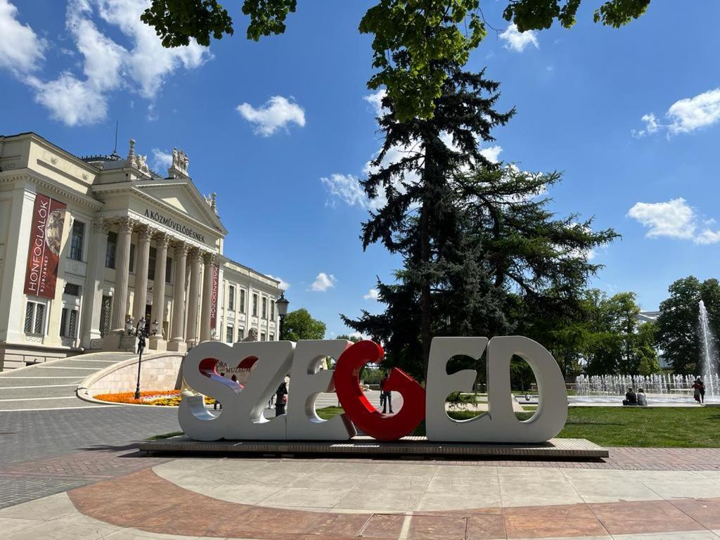 Cosy Inner City Getaway Bestern Сегед Экстерьер фото